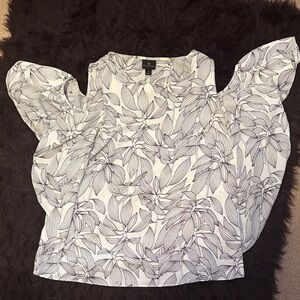 Worthington Black and White Leaf Print Blouse